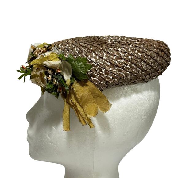 Vintage 40's mini straw hat taupe beige size 22 silk flower buds embellishment - Picture 4 of 9